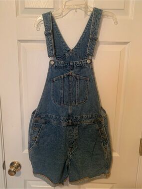 Old Navy Medium Blue Denim Shortalls with Contrast Stitching Size M